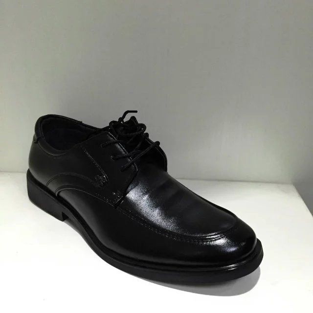 高档真皮皮鞋(C24C)