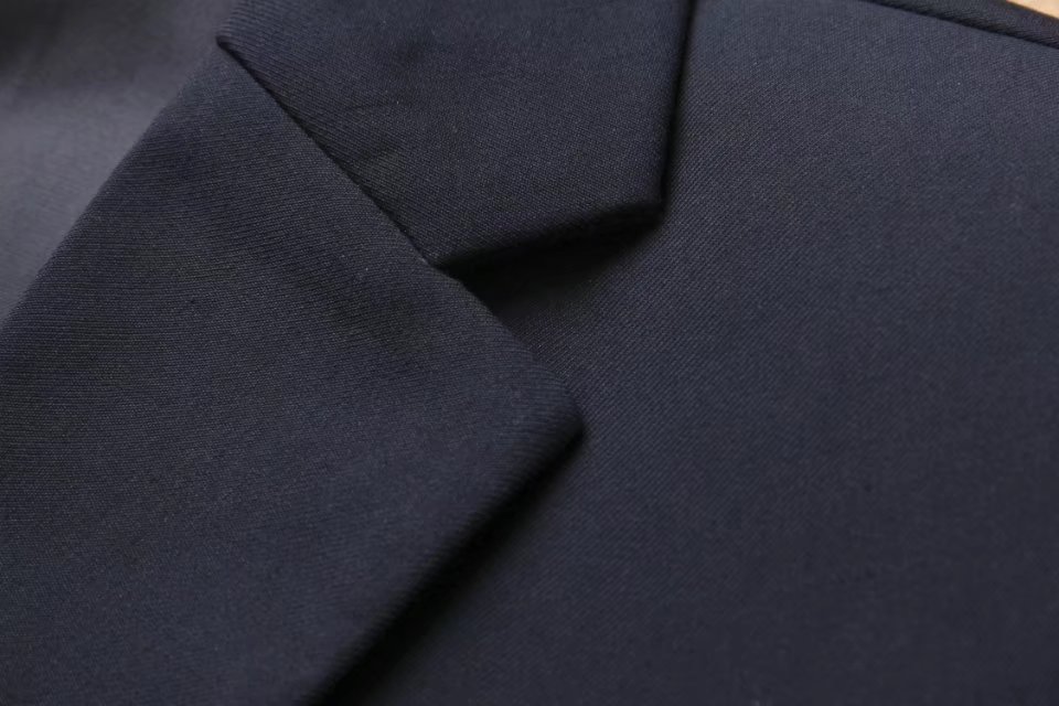122#高档藏蓝细斜纹西服 细节图(6A1F)